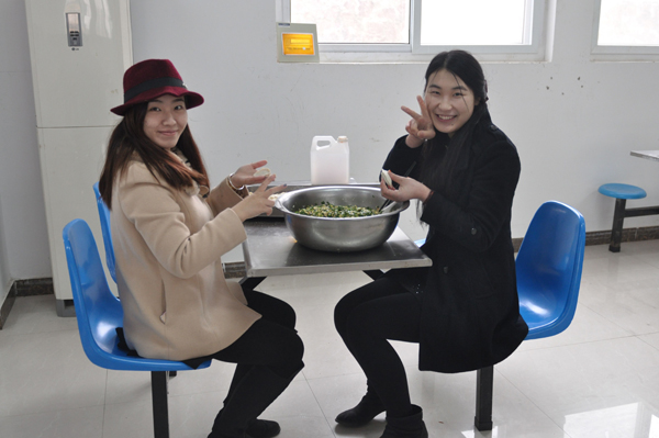 开云机械冬至包饺子