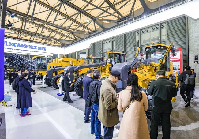 徐工五系列平地机宝马展引行业瞩目 徐工五系列平地机宝马展引行业瞩目