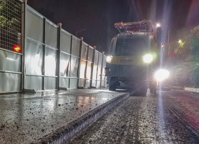 徐工XM1005H铣刨机高达8.5km/h的行驶速度