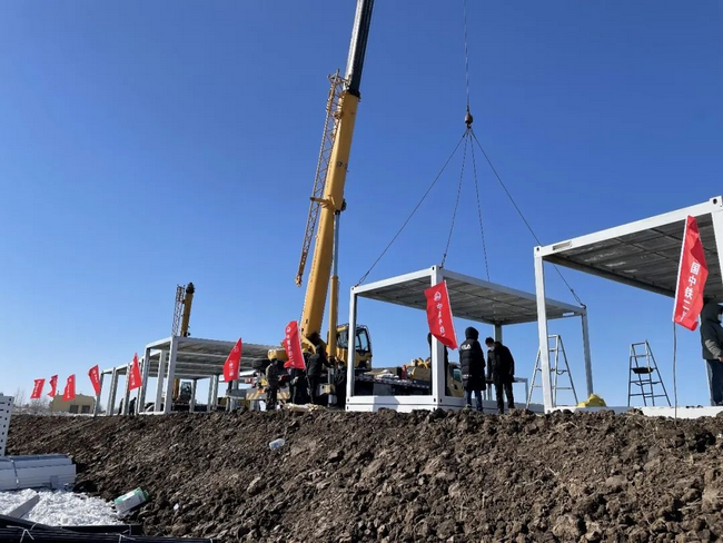 徐工起重机建设方舱医院建设